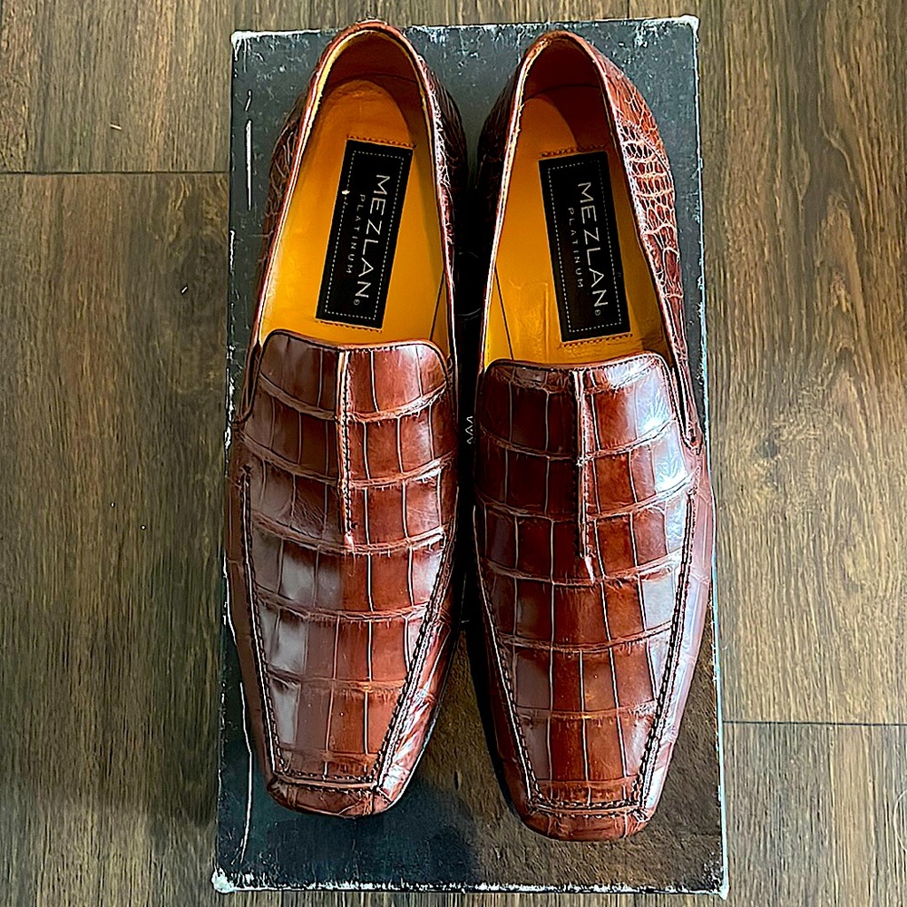 Brand new pair of genuine crocodile dress loafers by Mezlan. Size 8M